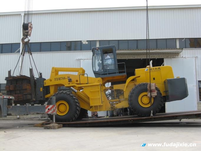 國內最大噸位叉裝車